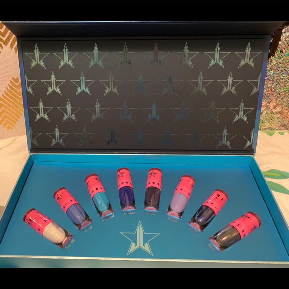 Jeffree Star Blue Blooded lipstick set